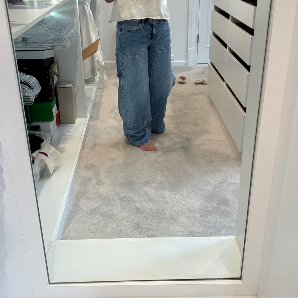 Alice and Olivia Trish Low rise Carpenter Jean - Picture 9 of 10